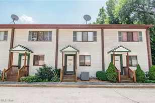 2262 Pine Top Ct, Akron, OH 44319 - Photo 1