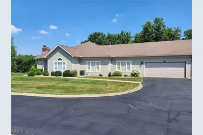 5645 Clingan Road #18A, Struthers, OH 44471 - Photo 1