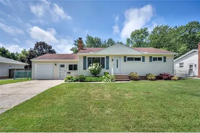 484 E 319th Street, Willowick, OH 44095 - Photo 1