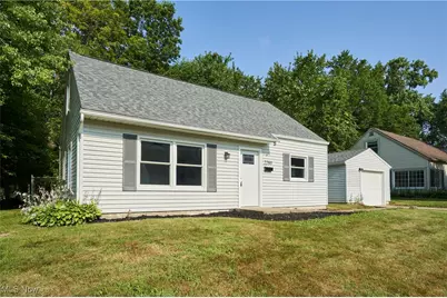 2280 Suncrest Drive, Cuyahoga Falls, OH 44221 - Photo 1