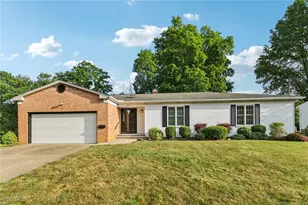 1085 Winhurst Dr, Akron, OH 44313 - Photo 1