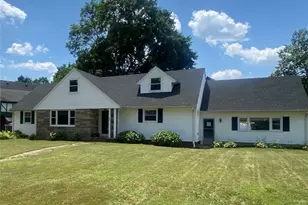 456 Sunset View Dr, Akron, OH 44320 - Photo 1