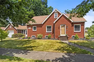 445 E Catawba Ave, Akron, OH 44301 - Photo 1