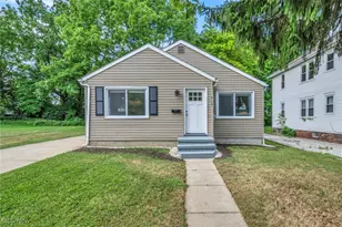 912 Peckham St, Akron, OH 44320 - Photo 1