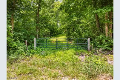 Oh-83, Millersburg, OH 44654 - Photo 1