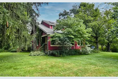 11194 E Washington Street, Chagrin Falls, OH 44023 - Photo 1