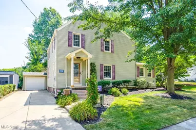 906 17th Street NE, Massillon, OH 44646 - Photo 1