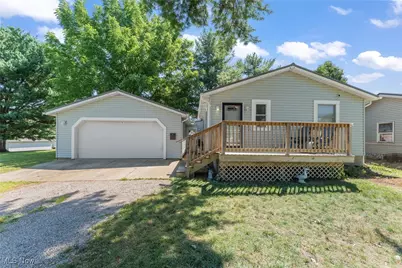 104 24th Street NW, Massillon, OH 44647 - Photo 1