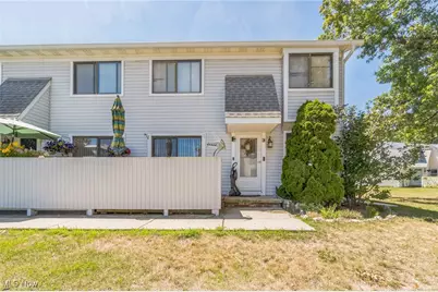 5537 Wrens Lane #32C, Willoughby, OH 44094 - Photo 1