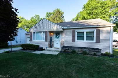 619 Woodside Drive, Kent, OH 44240 - Photo 1