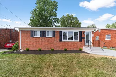 828 Livermore Lane, Elyria, OH 44035 - Photo 1