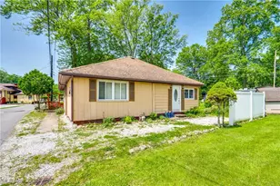 4944 Coleman Dr, Akron, OH 44319 - Photo 1