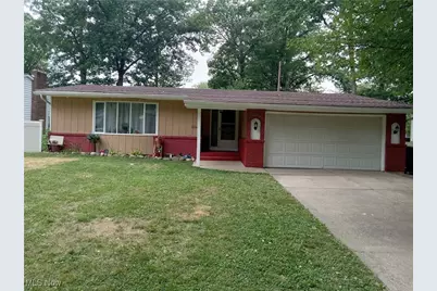 4002 Washington Avenue, Lorain, OH 44052 - Photo 1