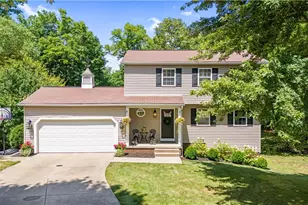 292 Summerhill Dr, Aurora, OH 44202 - Photo 1