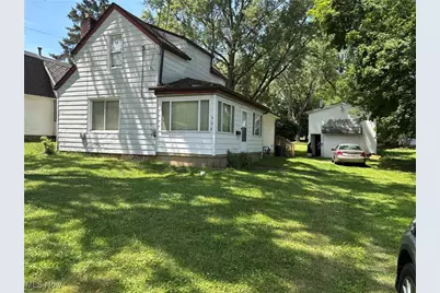 229 N East Street, Medina, OH 44256 - Photo 1