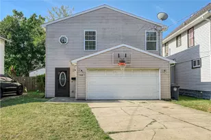 102 E Archwood Ave, Akron, OH 44301 - Photo 1