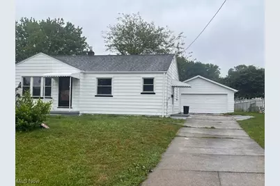 402 W Harvey, Struthers, OH 44471 - Photo 1