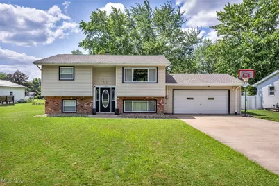 5349 Alva Avenue NW, Warren, OH 44483 - Photo 1