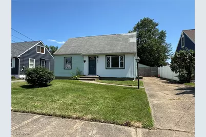 2716 Gilbert Avenue NE, Canton, OH 44705 - Photo 1