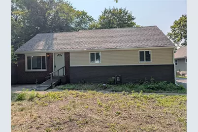 3488 Oakmont Drive, Hubbard, OH 44425 - Photo 1