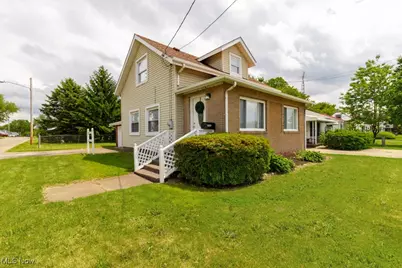 2830 Harmont Avenue NE, Canton, OH 44705 - Photo 1