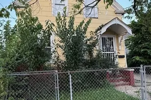 3325 W 52nd St, Loveland, OH 44102 - Photo 1