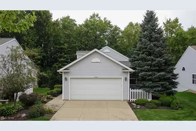 1064 Somerset Lane, Aurora, OH 44202 - Photo 1