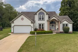 2938 Crown Pointe Dr, Stow, OH 44224 - Photo 1