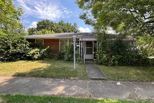 985 Clement St, Akron, OH 44306 - Photo 1