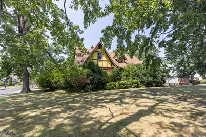 18145 Lake Shore Boulevard, Loveland, OH 44119 - Photo 1