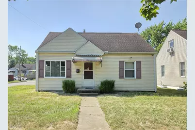 912 E Archwood Avenue, Akron, OH 44306 - Photo 1
