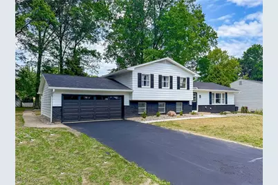 3793 Bellwood Drive SE, Warren, OH 44484 - Photo 1