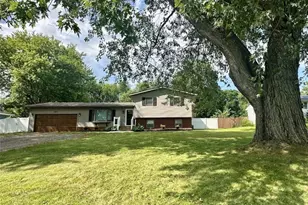 1873 State St NE, Canton, OH 44721 - Photo 1