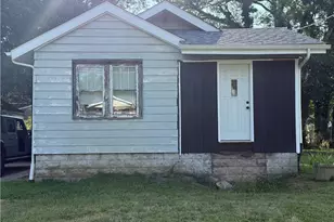 878 Brittain Rd, Akron, OH 44305 - Photo 1