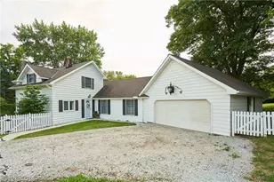 2610 Shade Rd, Akron, OH 44333 - Photo 1