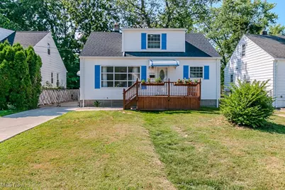 25450 Farringdon Avenue, Euclid, OH 44132 - Photo 1