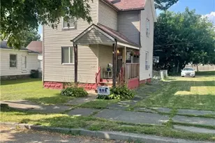 639 W Hopocan Ave, Barberton, OH 44203 - Photo 1