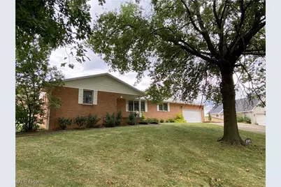 201 NE Parkhill Drive NE, Sugarcreek, OH 44681 - Photo 1