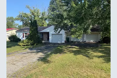 815 S Nearing Circle, Geneva, OH 44041 - Photo 1