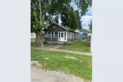 604 W 5th Street, Williamstown, WV 26187 - Photo 1