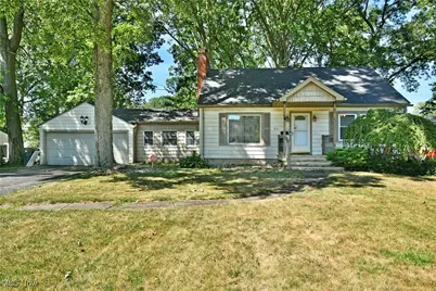 1815 Atlantic Street NE, Warren, OH 44483 - Photo 1