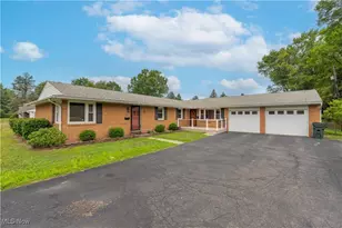 2343 38th St NW, Canton, OH 44709 - Photo 1