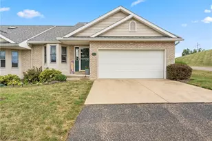 2520 Woodlawn Cir NW, Canton, OH 44708 - Photo 1