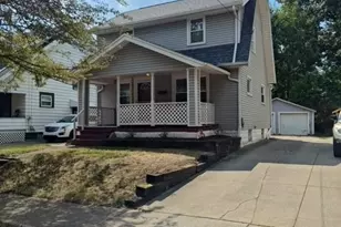 920 Rowe St, Akron, OH 44306 - Photo 1