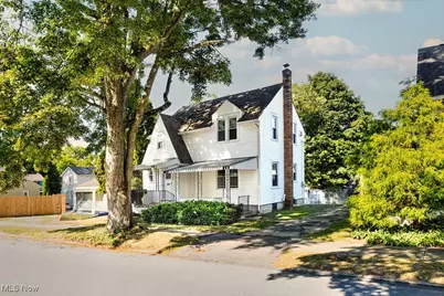 145 S Vine Street, Columbiana, OH 44408 - Photo 1