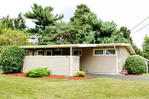 1005 34th St NW, Canton, OH 44709 - Photo 1