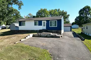 1553 Pawnee Blvd, Akron, OH 44312 - Photo 1