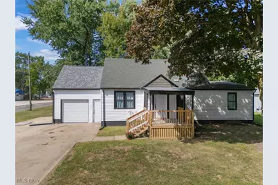 627 Fike Avenue, Orrville, OH 44667 - Photo 1