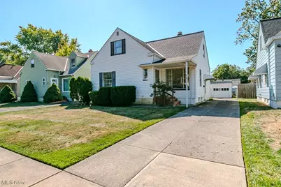 418 E 274th Street, Euclid, OH 44132 - Photo 1
