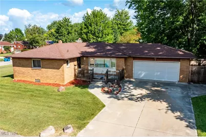 2911 Larkmoor Street, Lorain, OH 44052 - Photo 1